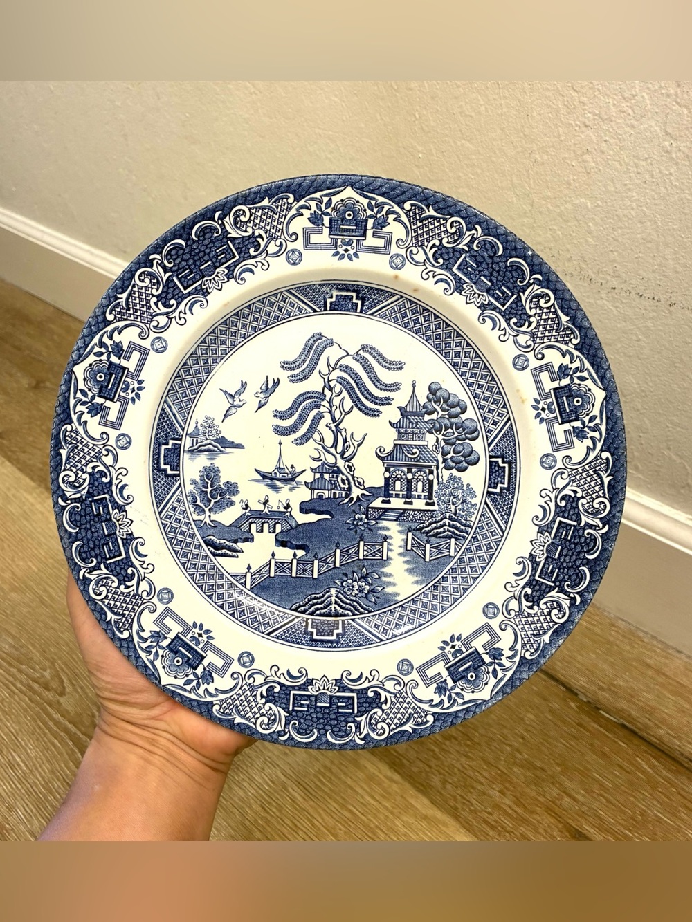 Vintage Old Willow English Ironstone Blue Willow Dinner Plate England